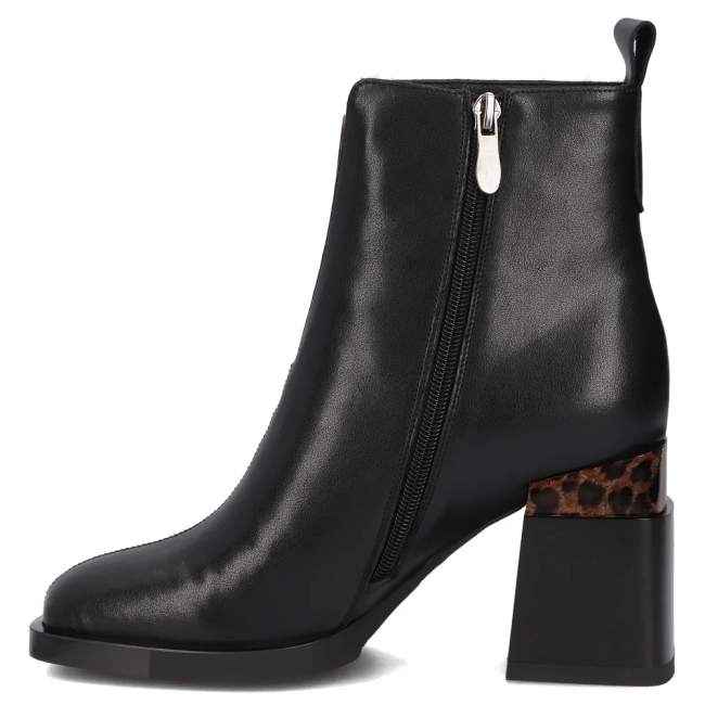 Leather ankle boots Filippo DBT7353/25 BK black