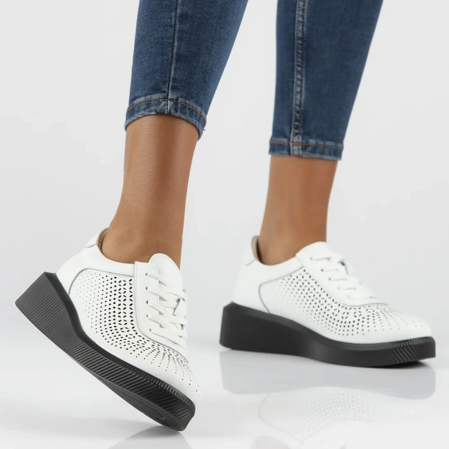 Leather shoes Filippo DP6213/24 WH white