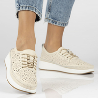 Skórzane półbuty na platformie Filippo DP4606/23 BE beżowe