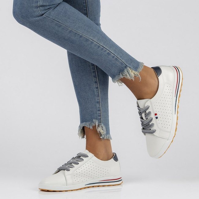 Leather shoes Filippo DP3509/23 WH white