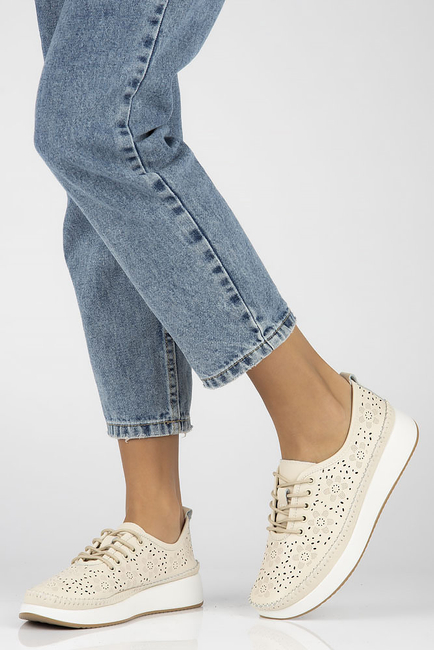 Skórzane półbuty na platformie Filippo DP4606/23 BE beżowe