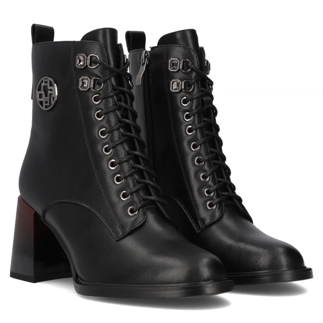 Leather ankle boots Filippo DBT6316/24 BK black