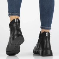 Leather ankle boots Filippo DBT6532/24 BK black