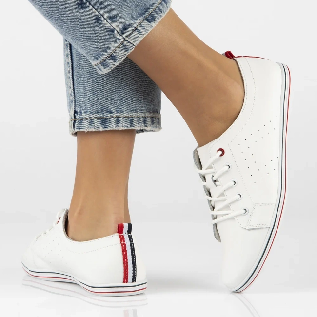 Skórzane półbuty Filippo DP073/25 WH białe