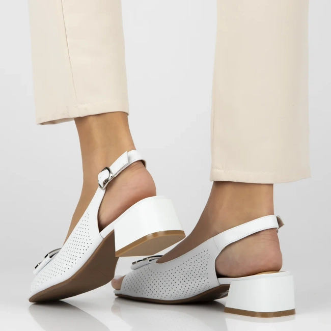 Leather sandals Filippo DS6986/25 WH white