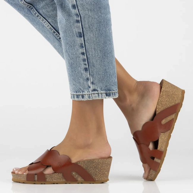 Slippers Yokono CADIZ-300 VAQ NUEZ brown