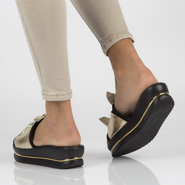 Leather flip-flops Filippo 40230 black