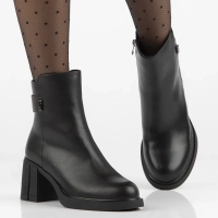 Leather ankle boots Filippo DBT6519/24 BK black