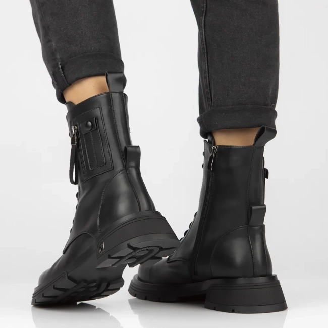 Skórzane botki typu workery Artiker 53C0212 czarne