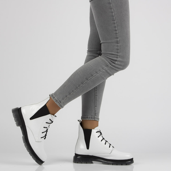 Leather ankle boots Filippo 60266 white lacquered