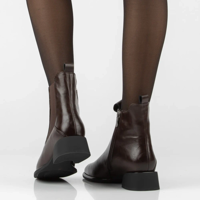 Leather heeled ankle boots Filippo DBT8136/26 BR brown
