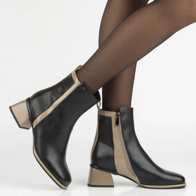 Leather ankle boots Filippo DBT7350/25 BK BE black