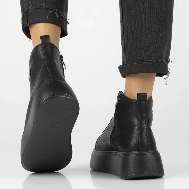 Leather ankle boots Filippo DBT6338/25 BK black