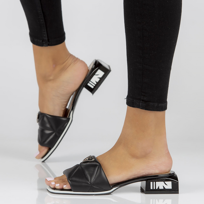 Leather flip-flops Filippo DK3905/22 BK black