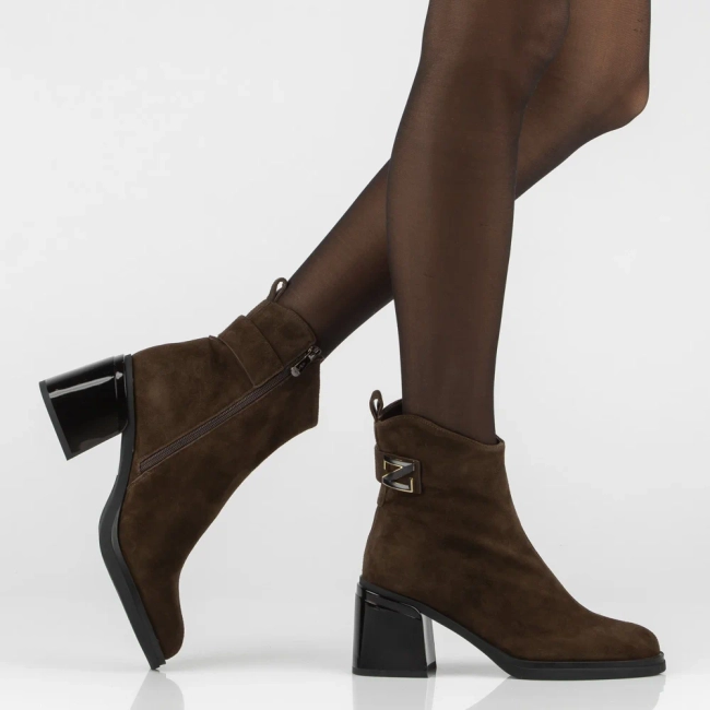 Leather heeled ankle boots Filippo DBT8024/26 BR brown