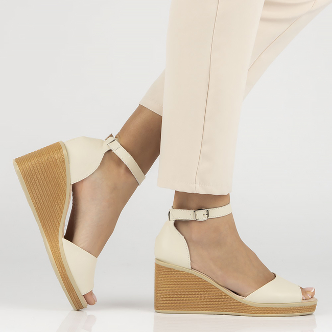 Leather sandals Filippo DS4507/23 BE beige