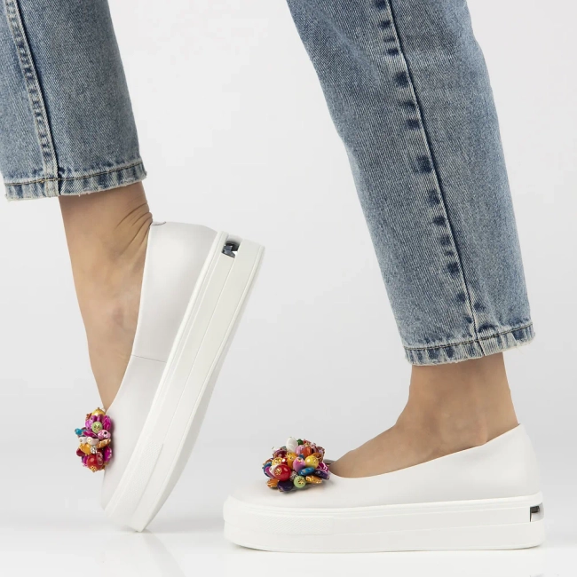 Skórzane półbuty na platformie Filippo DP6024/25 WH białe