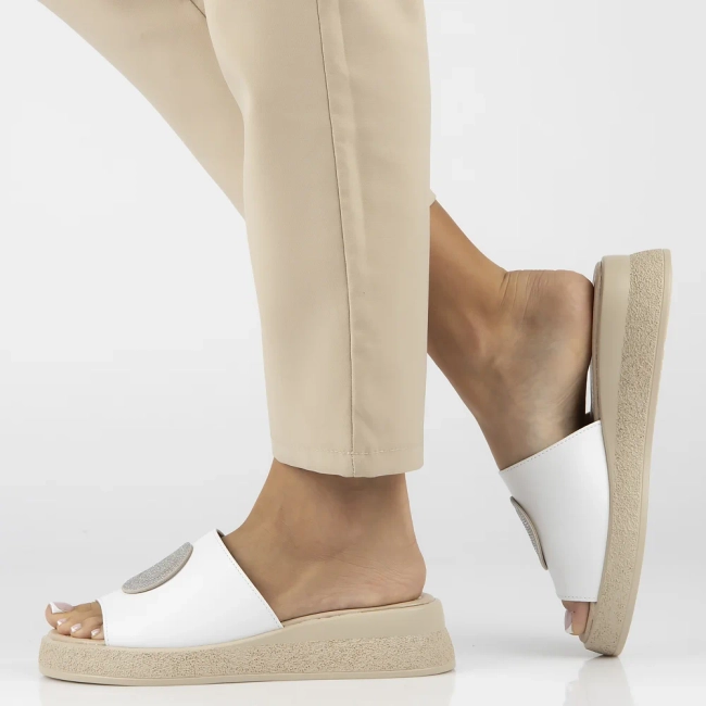 Leather flip-flops Filippo DK6987/25 WH white