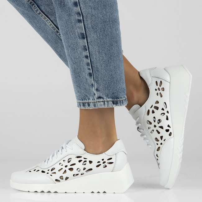 Leather sneakers Filippo DP4690/23 WH white