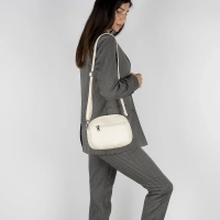 Beige shoulderbag tone