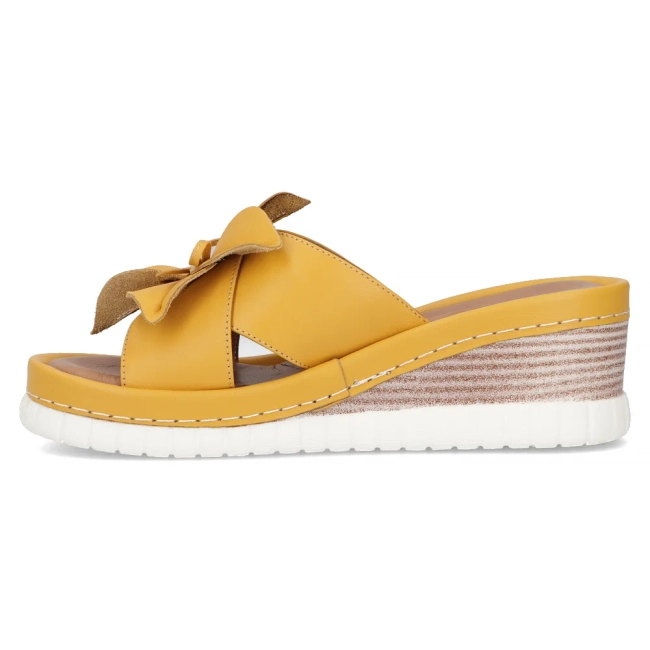 Leather flip-flops Artiker 52C0504 yellow