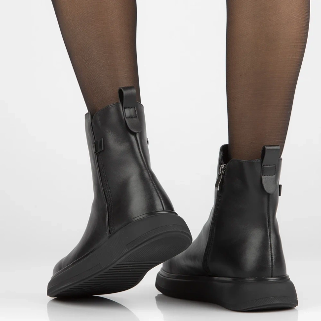 Leather ankle boots Filippo DBT6552/24 BK black