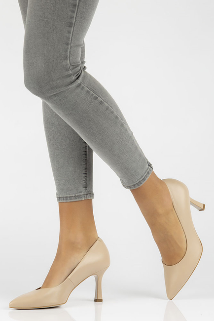 Leather pumps Bravo Moda 0059 beige