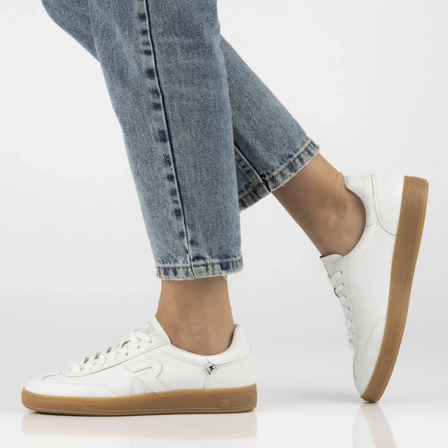 Skórzane sneakersy Rieker W2200-80 białe