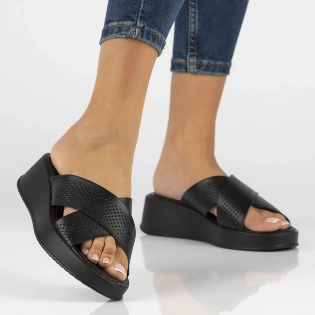 Leather flip-flops Filippo DK6066/24 BK black