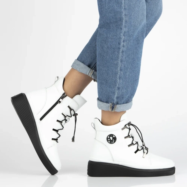 Skórzane botki na platformie Filippo DBT7416/25 WH  białe