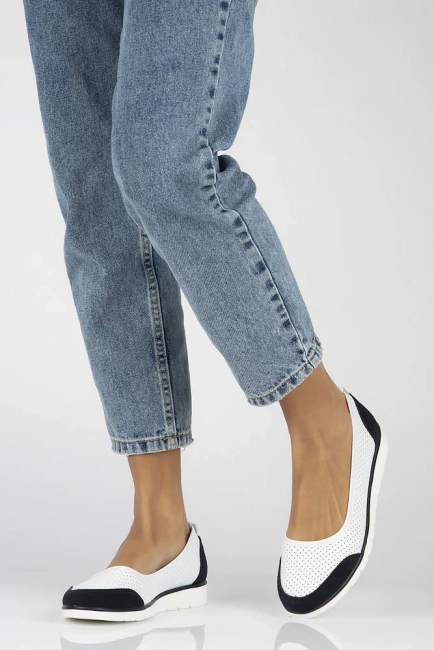 Skórzane półbuty Filippo DP4524/24 WH NV białe