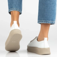 Skórzane sneakersy Filippo DP6122/26 WH BE białe