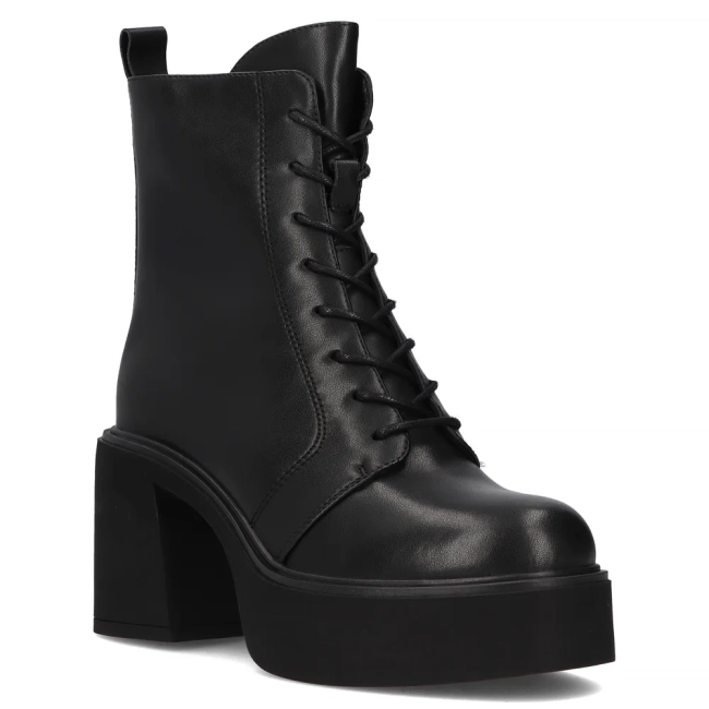 Leather ankle boots Filippo DBT6581/24 BK black