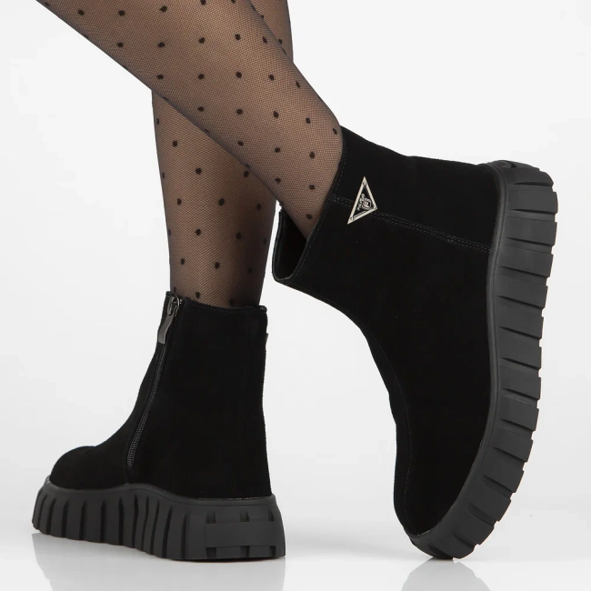 Skórzane botki na platformie Filippo DBT6301/25 BK czarne