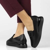 Skórzane półbuty na platformie Filippo DP7396/25 BK czarne