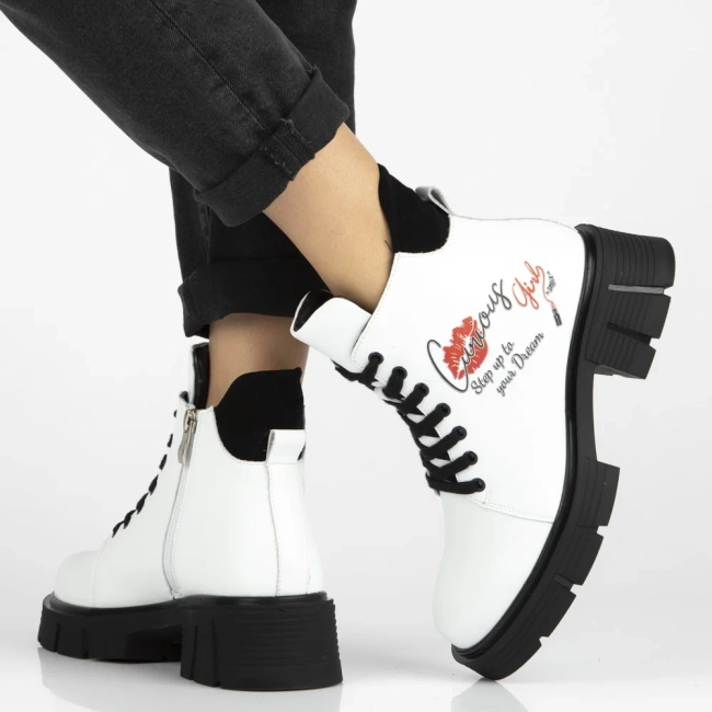 Leather ankle boots Filippo DBT7147/25 WH white