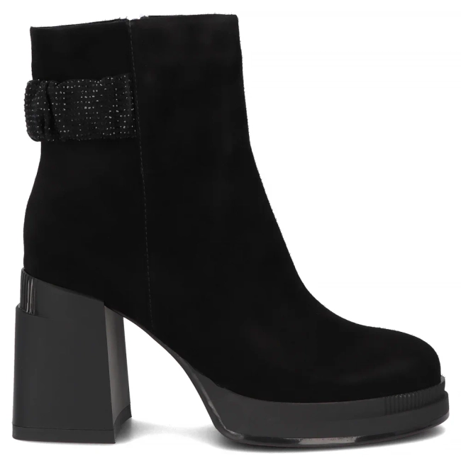 Leather ankle boots Filippo DBT7228/25 BK black