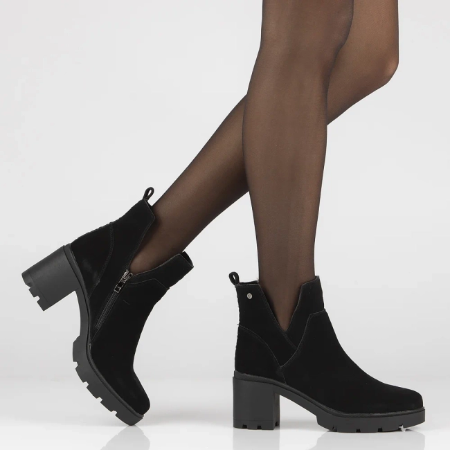 Leather ankle boots Filippo DBT4755/23 BK black