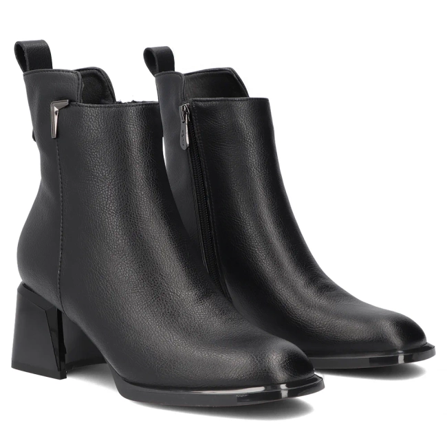 Leather heeled ankle boots Filippo DBT8039/26 BK black