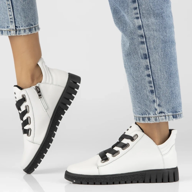 Leather ankle boots Filippo DBT3197/25 WH white