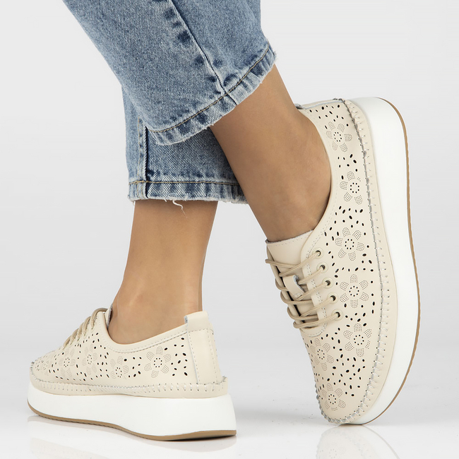 Skórzane półbuty na platformie Filippo DP4606/23 BE beżowe