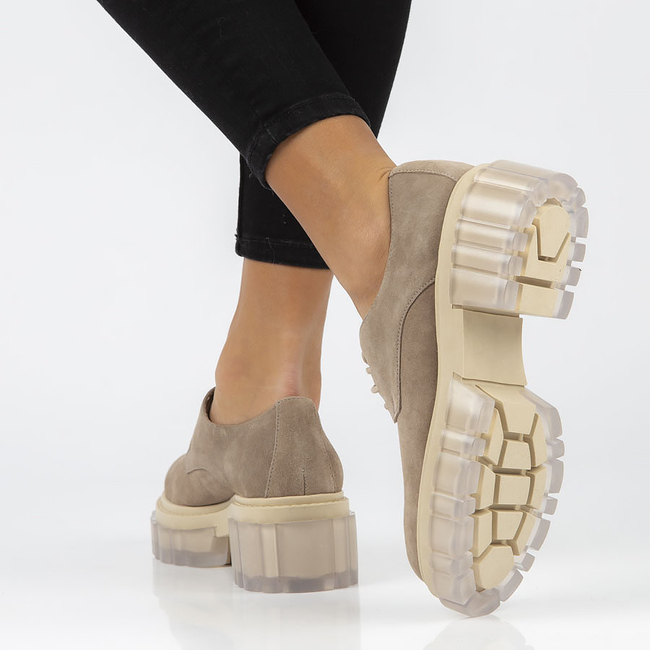 Zamszowe półbuty Filippo 20099 taupe