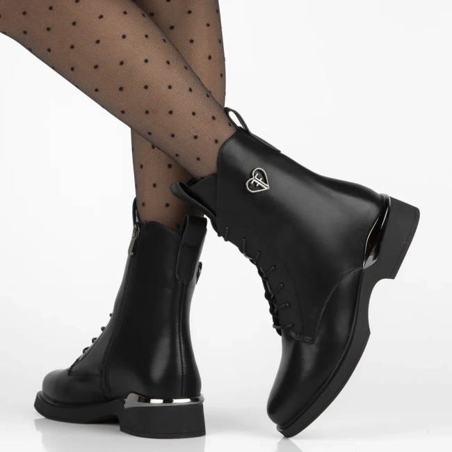 Leather ankle boots Filippo DBT7199/25 BK black