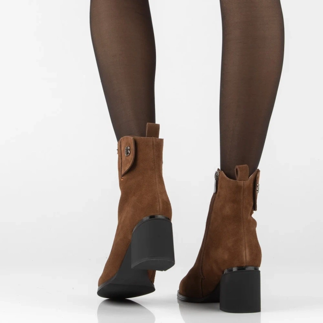 Leather heeled ankle boots Filippo DBT8147/26 BR brown