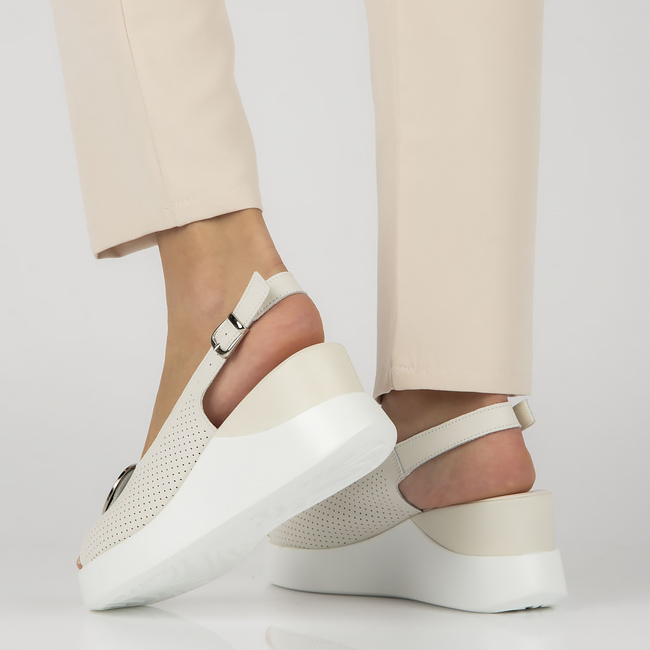 Leather sandals Filippo DS4406/23 BE beige