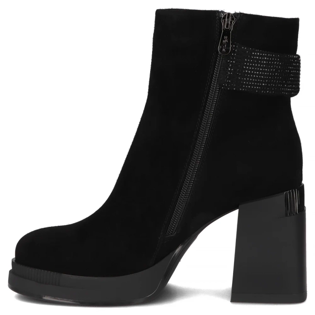 Leather ankle boots Filippo DBT7228/25 BK black
