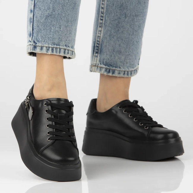 Leather sneakers Filippo DP6423/25 BK black