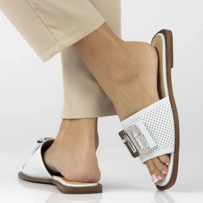 Leather flip-flops Filippo DK6985/25 WH white