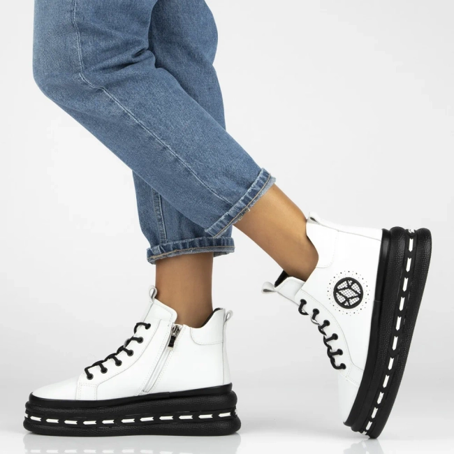 Leather ankle boots Filippo DBT7120/25 WH white