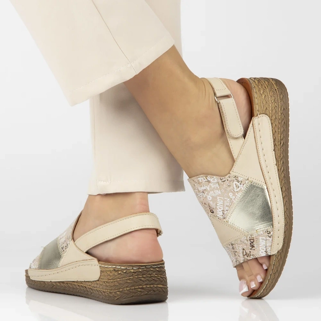 Leather sandals Maciejka L7067-04/00-1 beige